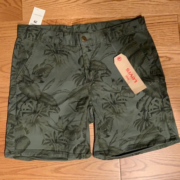 Levi’s Green Hawaiian Palm Tree Print Shorts - Picture 1 of 5